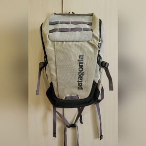 Black Hole Pack 25L in White